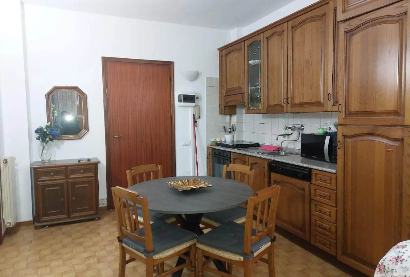Appartamento Al Mare Di Liguria E Toscana Marina di Massa 0*,  İtalya